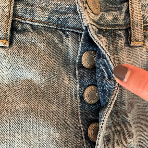 American Eagle AEO Denim Light Wash Shorts - Picture 2 of 5